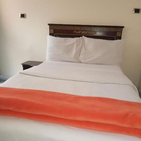 Lucy Guest House Адис Абеба Екстериор снимка