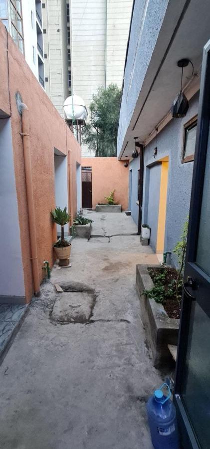 Lucy Guest House Адис Абеба Екстериор снимка