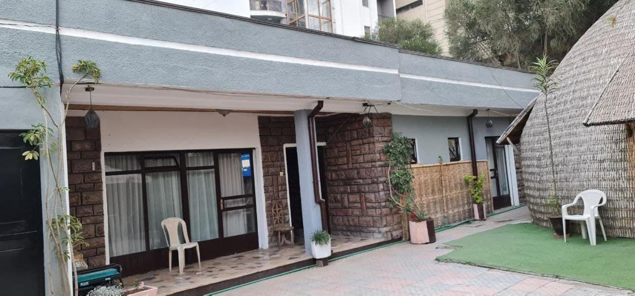Lucy Guest House Адис Абеба Екстериор снимка