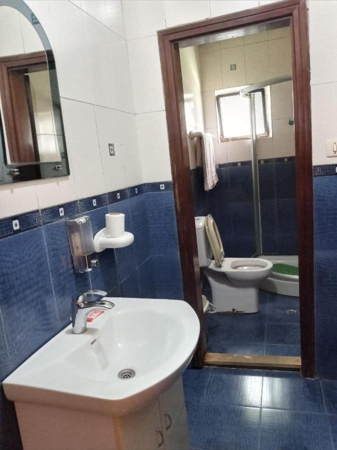 Lucy Guest House Адис Абеба Екстериор снимка